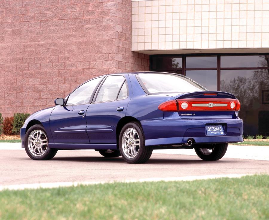  Chevrolet Cavalier 2003 года  (фото 11 из 13)